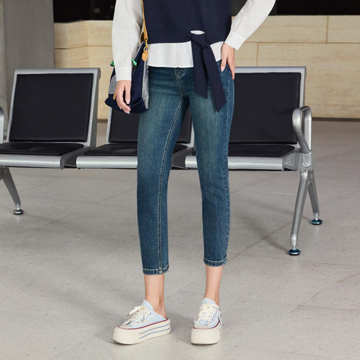 半身缘女裤 秋季修身显高显瘦舒适透气百搭牛仔裤253202U10120036 商品图1