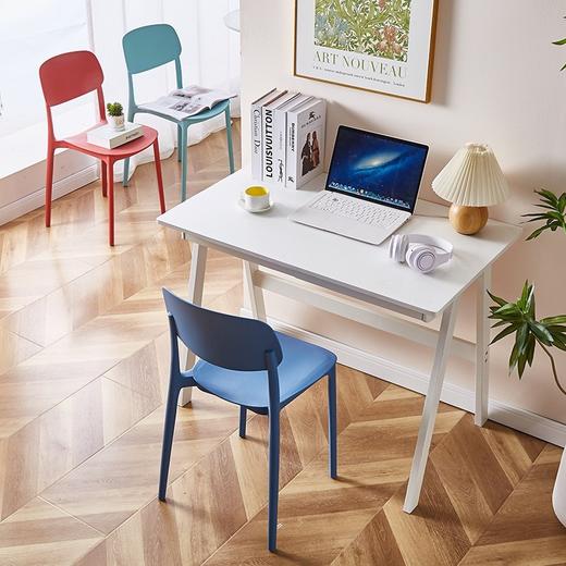 北欧餐椅家用塑料椅子现代简约牛角洽谈书桌椅凳子靠背网红化妆椅 商品图3