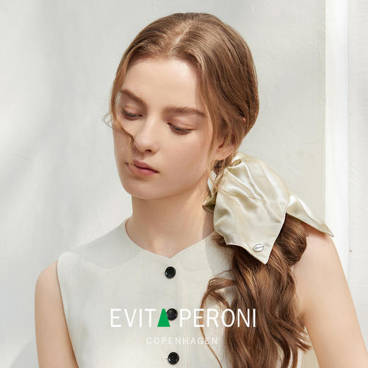 品牌直发 Evita 方巾发圈 藏青蓝/ 云柔杏/ 优雅黑/ 椰壳棕 商品图6