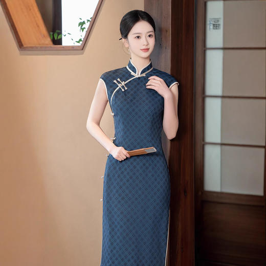 长款时尚显瘦复古高档旗袍SYG2547 商品图0