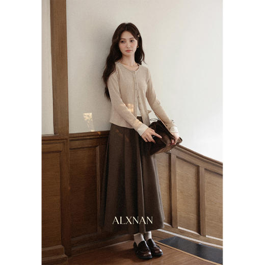 鹿向南「枫林暮色」燕麦色假俩件拼接针织衫女秋新款显瘦长袖上衣 商品图3