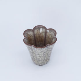 问鼎哥窑慕古款韶颜杯