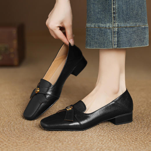 【预售5天】复古山茶花软底乐福鞋女方头蝴蝶结气质玛丽珍鞋百搭通勤单鞋NGMZR&72-159 商品图1