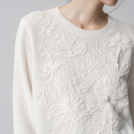 【林栖设计小店】（米白预售12.26）绵羊毛毛织上衣盘带绣优雅百搭2025秋冬新款套头毛衣女1954038 商品图7