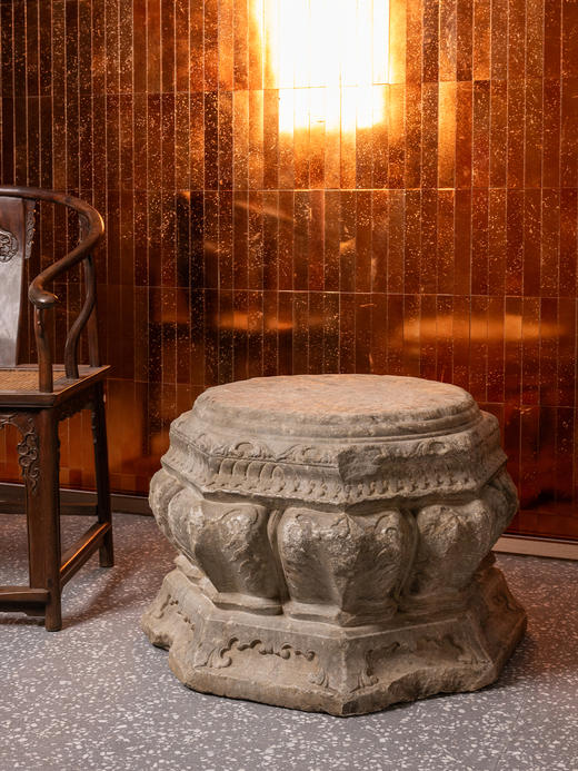 清乾隆	汉白玉雕莲瓣如意纹八角柱础 商品图1