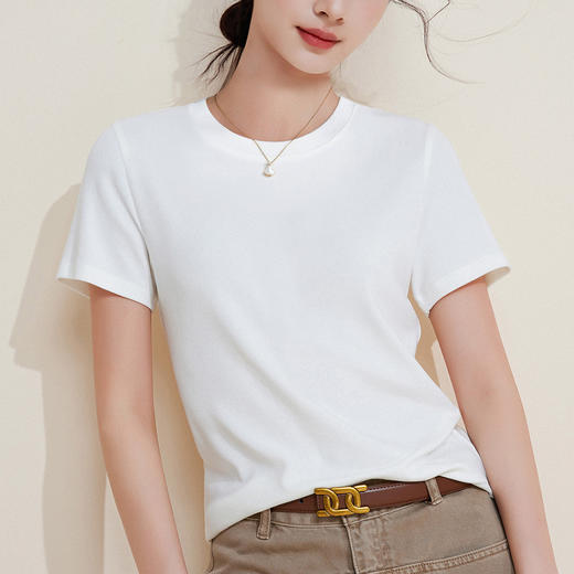 「自」全新升级【铂金会员109/天猫149/差价40】(13204)洛诗琳高弹力气质简约T恤2025早秋正肩显瘦短袖打底上衣女 商品图1