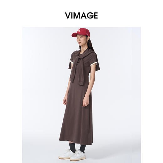 VIMAGE纬漫纪圆领休闲运动感棉时尚假两件咖色2025秋季新款连衣裙V2407103 商品图3