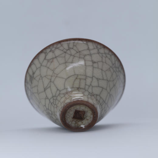 问鼎哥窑慕古款斗笠杯 商品图3