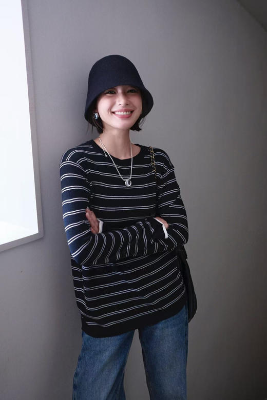 品牌订单新品桑蚕丝极细织羊毛条纹上衣 商品图6