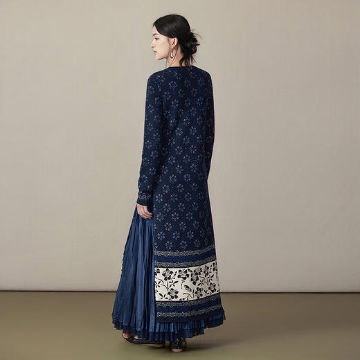 【林栖设计小店】(现货）美丽诺绵羊毛织上衣传统蓝印花纹宽松2025秋冬新款毛衣女1954018 商品图4