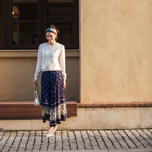 【林栖设计小店】（米白预售12.26）绵羊毛毛织上衣盘带绣优雅百搭2025秋冬新款套头毛衣女1954038 商品图4