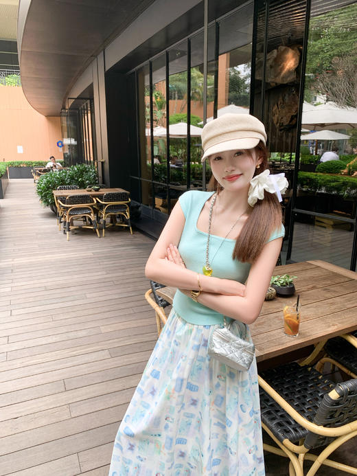 <曾小咸推荐>现货秒杀！最后一波 ！！2色气质方领修身小飞袖T恤 日常99.99 立减50 秒杀49.99！ 商品图13