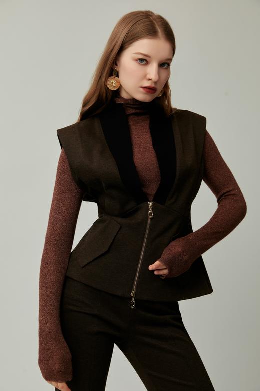 SAFICOO 摩登时尚 深V领收腰式马甲 商品图3