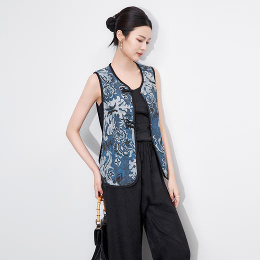 「高货wl」全新升级【铂金会员404/天猫539/差价135】(95229)洛诗琳新中式青花古韵桑蚕丝马甲2025秋季国风盘扣外套 商品图0