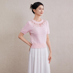 「自」全新升级【铂金会员330/天猫449/差价119】(72945)洛诗琳甜美圆领短袖重工钉钻上衣2025秋季气质减龄针织上衣