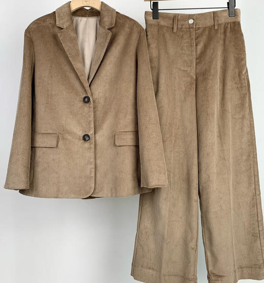 条绒西服套装 商品图3