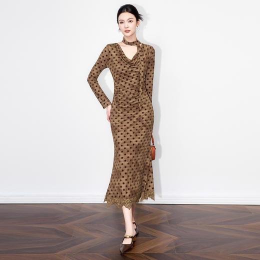 「高货wl」全新升级【铂金会员293/天猫399/差价106】(44114)洛诗琳气质植绒波点提花连衣裙2025秋季褶皱法式包臀裙 商品图0