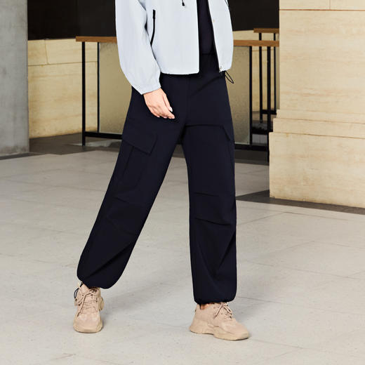 半身缘女裤 秋季宽松耐磨大口袋抽绳中直筒工装裤253102P17820032 商品图3