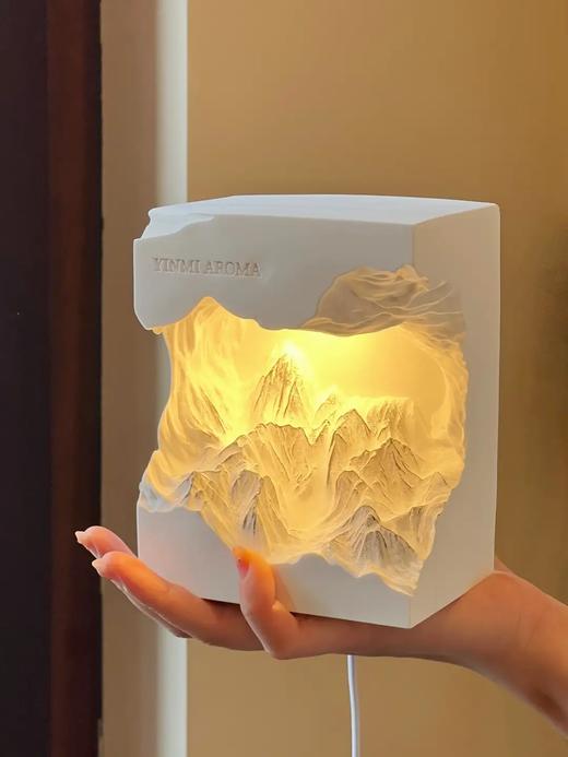 七夕节/教师节首选‍尹谜·日照金山扩香石礼盒纯手工雕刻雪山纹路清晰又精致香薰艺术摆件氛围灯实用度满满基地直邮 商品图1