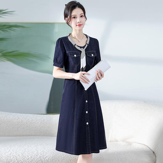 QYMKED-65020 -Y 2025年时尚飘带设计牛仔裙短袖连衣裙气质中长款A字裙 商品图1