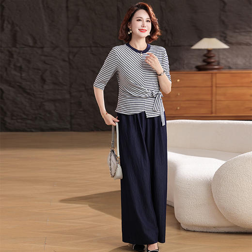 FW 8506时尚休闲套装洋气显瘦收腰条纹T恤阔腿裤两件套 商品图1