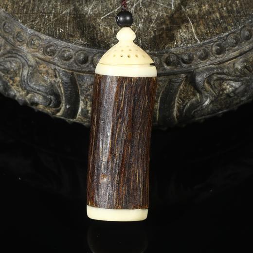 BC.DF5-8.22-6   东马(香囊)挂件 ,11.69g 商品图0