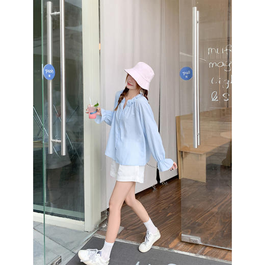 <曾小咸推荐>V领甜美立体花朵宽松衬衫女 商品图3