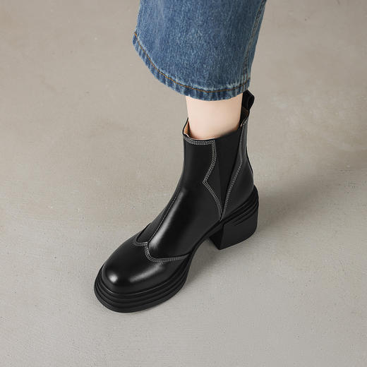 阿么手工女鞋小个子高跟短靴英伦风百搭2025新款高级感时装靴7CM 商品图1