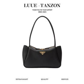 普拉达 今年的最新款单肩包 拿到两个色 绝对原厂的东西（MM）