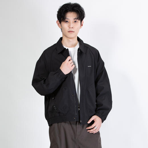 DRONKOO 2025 翻领左金属标口袋弹力绳下摆橡筋微阔中厚夹克 商品图1