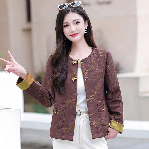 QYM 7706-Y短款压花外套时尚宽松休闲开衫上衣 商品图0