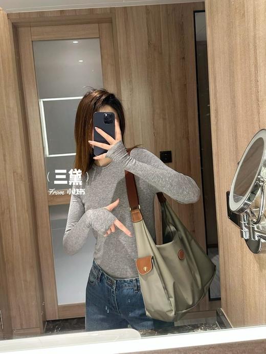 被王菲种草了，珑骧帆布hobo邮差包实用主义兼具美感，大容量超轻便全年都能背，可单肩斜挎、腋下、手提！（SS） 商品图5