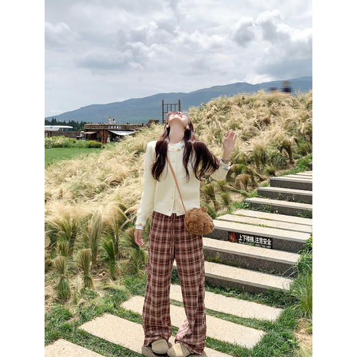 <曾小咸推荐>现货秒杀！微信超特价！温柔风刺绣设计针织开衫 日常179.99 立减90 秒杀89.99！咖粉色休闲裤秒杀89.99！ 商品图3