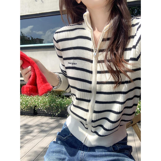 【149元任选2件】现货！条纹针织开衫 商品图0