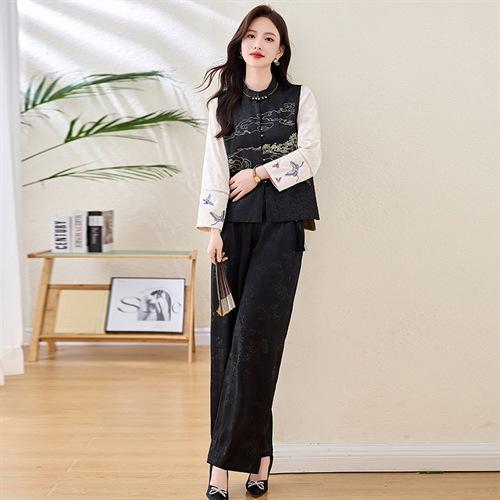 HR YYG82950新中式刺绣马甲+刺绣衬衫+裤子三件套 商品图3