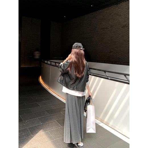 【269元任选2件】现货！成本巨贵，拍下包赚！条纹翻边皮衣短外套夹克 商品图5