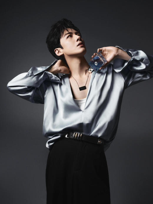 Versace/范思哲经典同名男士淡香水 地中海阳光的味道热情活力30ml 50ml 商品图4