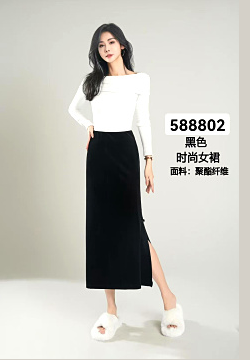 588802 丝绒盘扣半裙