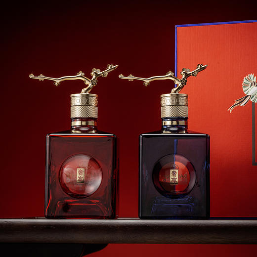 热卖中！！京东快递！！【五粮液集团出品 奢享·四方见喜】五粮液 52°浓香型白酒，四大白酒大师力推高端系列，500ml*2瓶/盒 商品图3