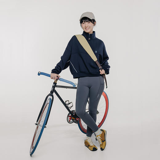 【品牌特惠】ACMEITEM爱棵米-女士立领卫衣GAG2310452E 商品图1