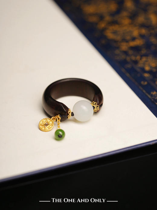 小叶紫檀和田玉戒指 商品图0