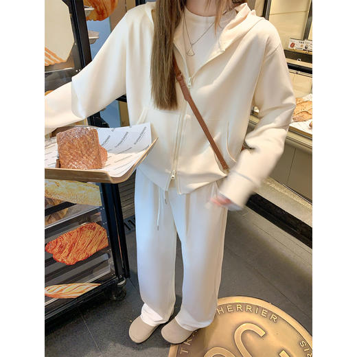 <曾小咸推荐>现货秒杀 ！微信超特价！韩系休闲卫衣套装 日常219.99 立减90 秒杀129.99！！ 商品图1