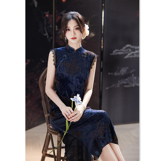 SKY 22766时尚改良新中式钻石绒无袖日常旗袍裙 商品图0