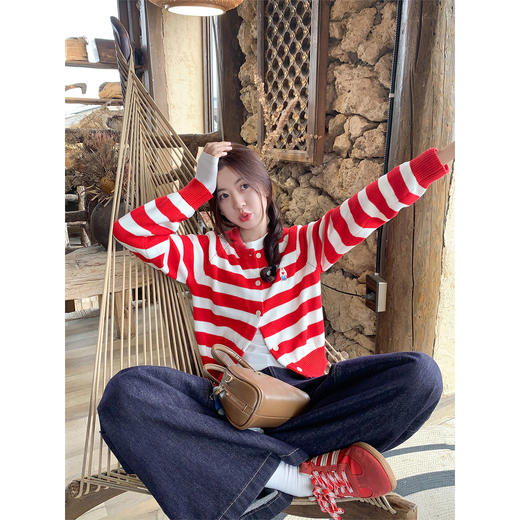 <曾小咸推荐>3.21现货秒杀 ！微信超特价！韩系红白条纹毛衣 日常179.99 立减90 秒杀89.99！！ 商品图1