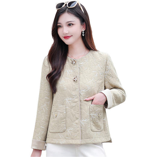 QYM 7706-Y短款压花外套时尚宽松休闲开衫上衣 商品图4