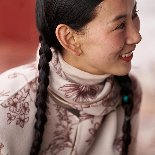 羊绒双面呢“格桑花”围巾  SJF97P790N 商品图3