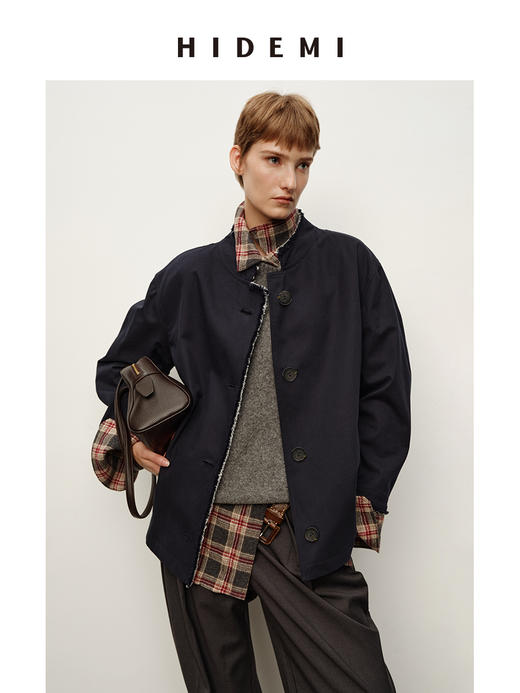 HIDEMI 深藏青极简手工毛边双层拼接立领口袋款短款外套 商品图2