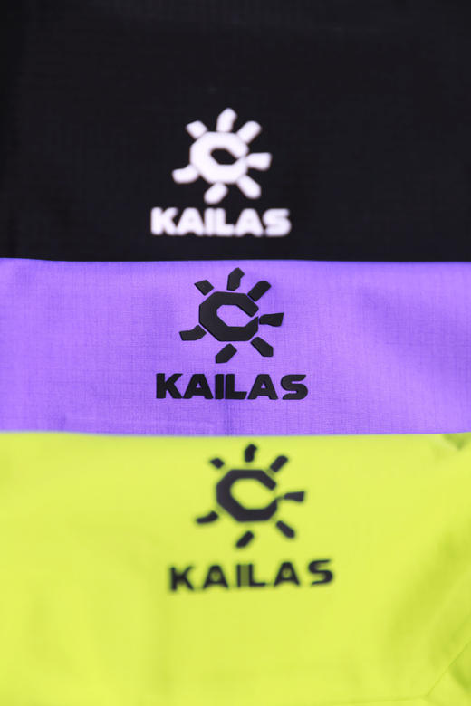 重工刺绣冲锋衣，硬核户外装备。全压胶防水抗风连帽夹克C082460 商品图1