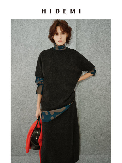 HIDEMI 进口澳洲美利奴羊毛极简廓形卷边设计感圆领套头短袖毛衣半裙套装 商品图3