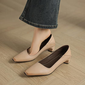 法式杏色小方头粗跟浅口单鞋女2025年新款春秋百搭通勤气质高跟鞋